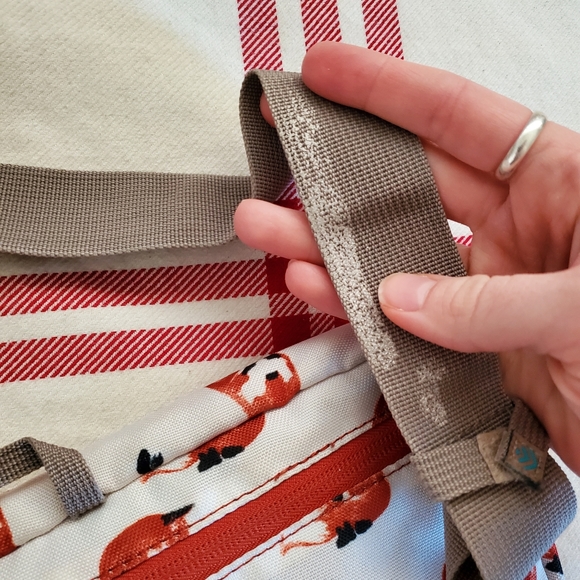 Outdoor fanny pack/ crossbody with foxes - Picture 3 of 5